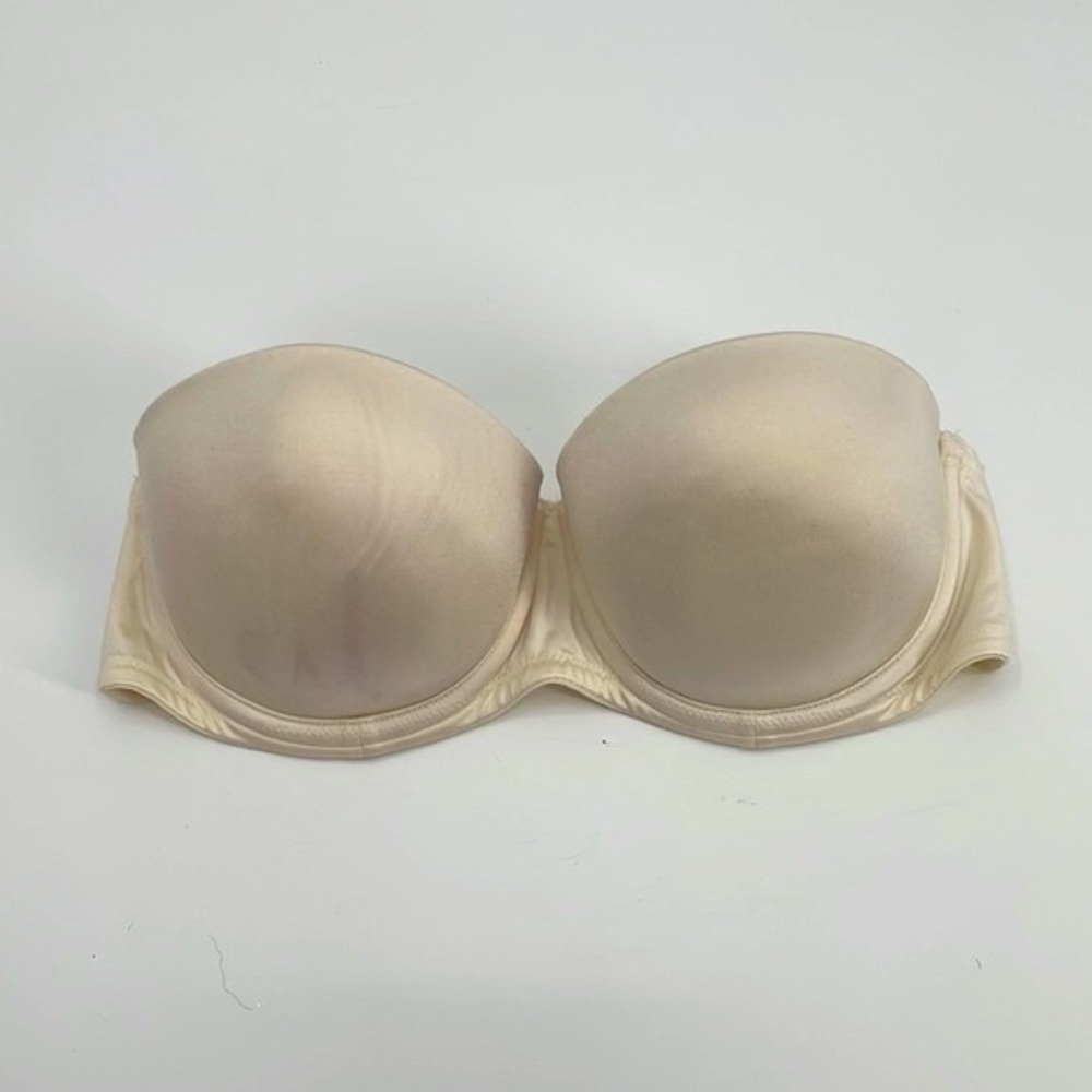 UEC Victoria’s Secret off white strapless push-up bra 34b